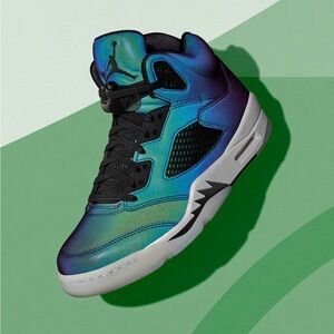 Air Jordan 5 Retro Oil Grey Iridescent Reflective Sneakers, Glow, Size 7, NWT